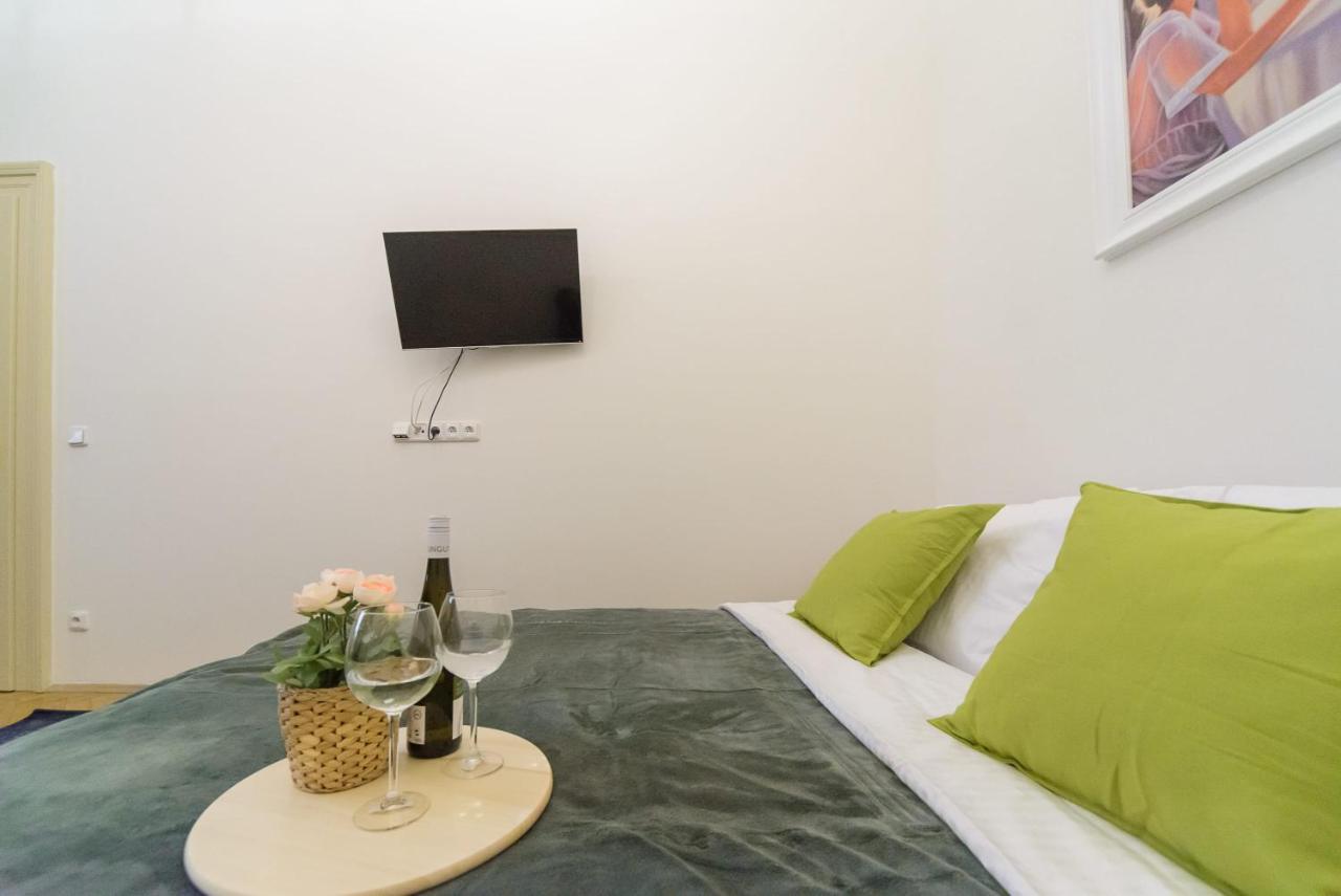 Cozy Apartment Near Stefanikuv Most ปราก ภายนอก รูปภาพ