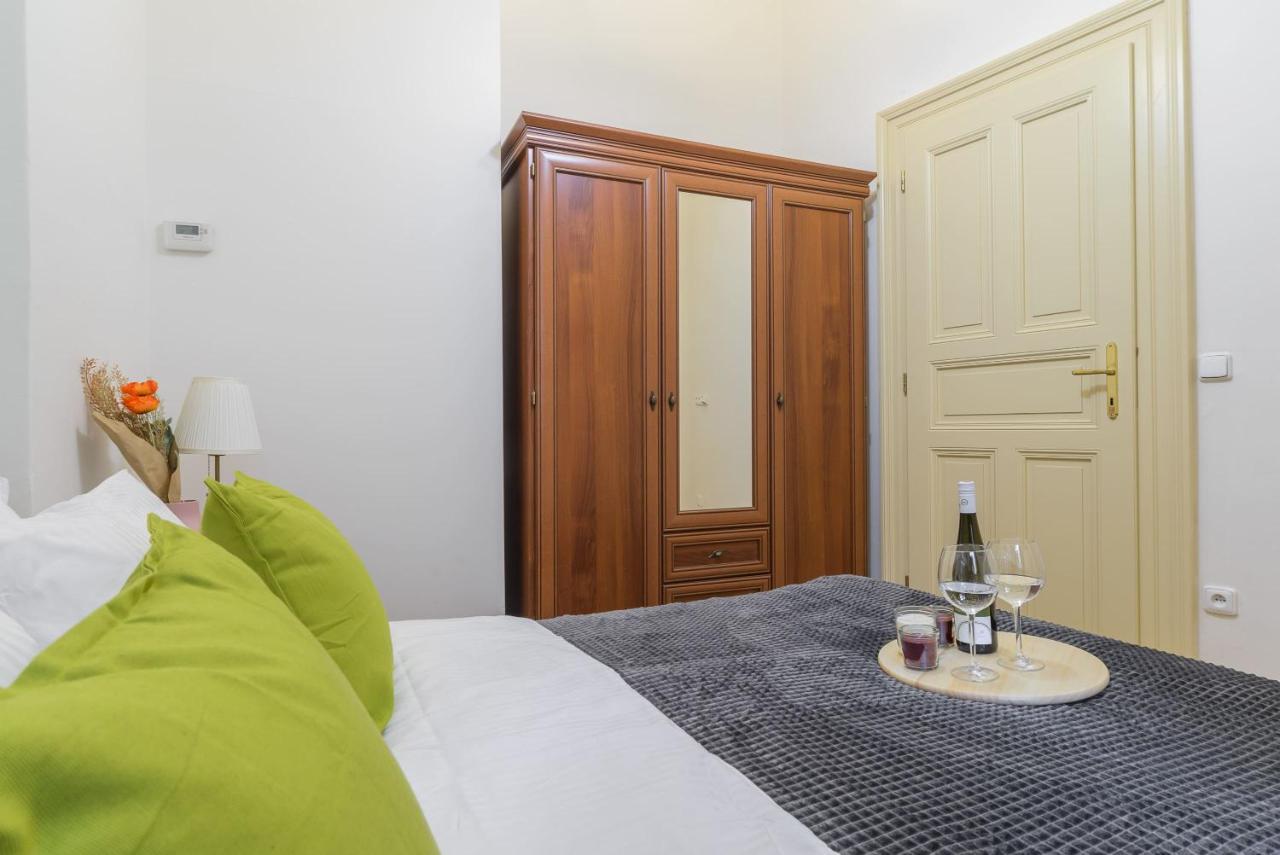 Cozy Apartment Near Stefanikuv Most ปราก ภายนอก รูปภาพ