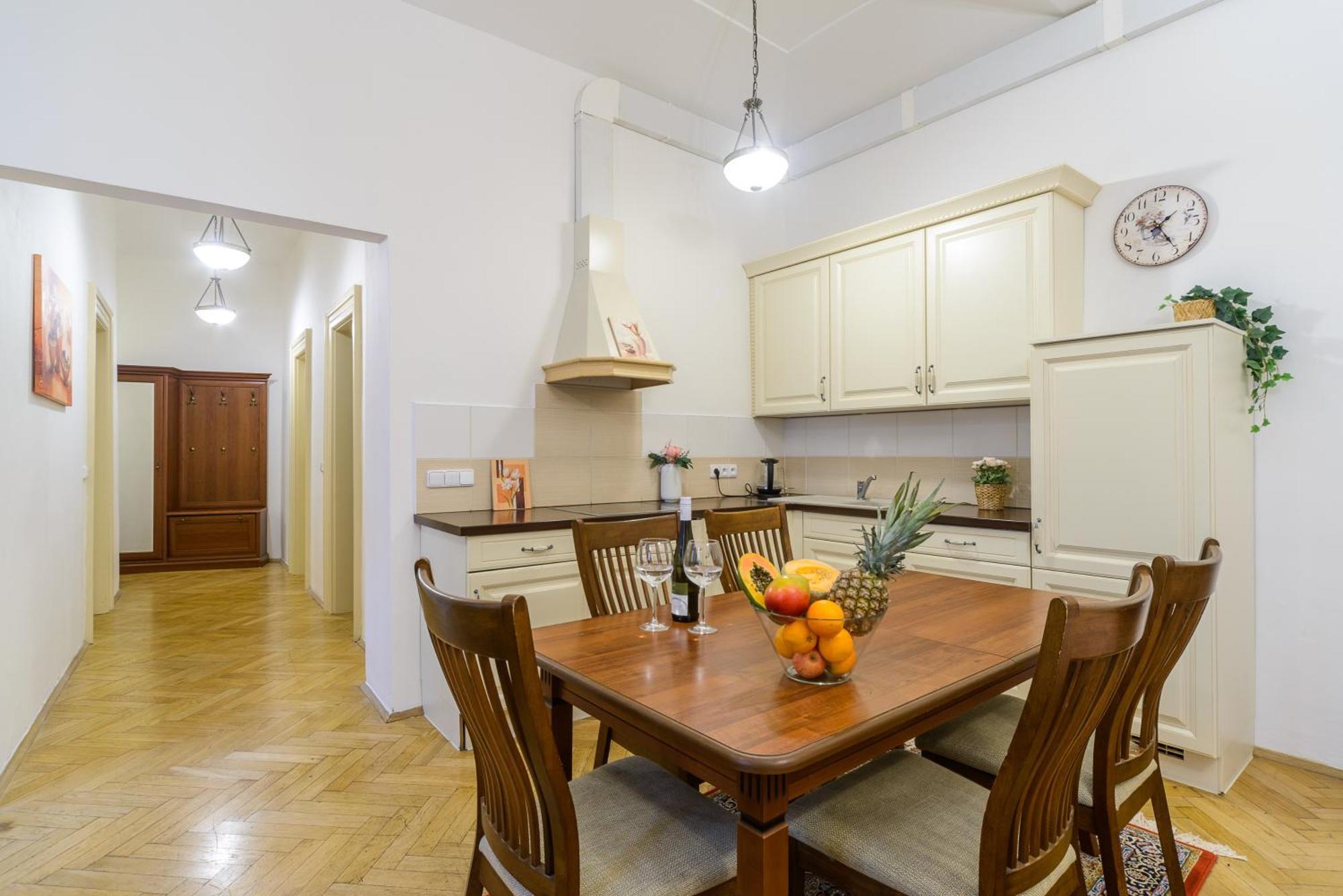 Cozy Apartment Near Stefanikuv Most ปราก ภายนอก รูปภาพ