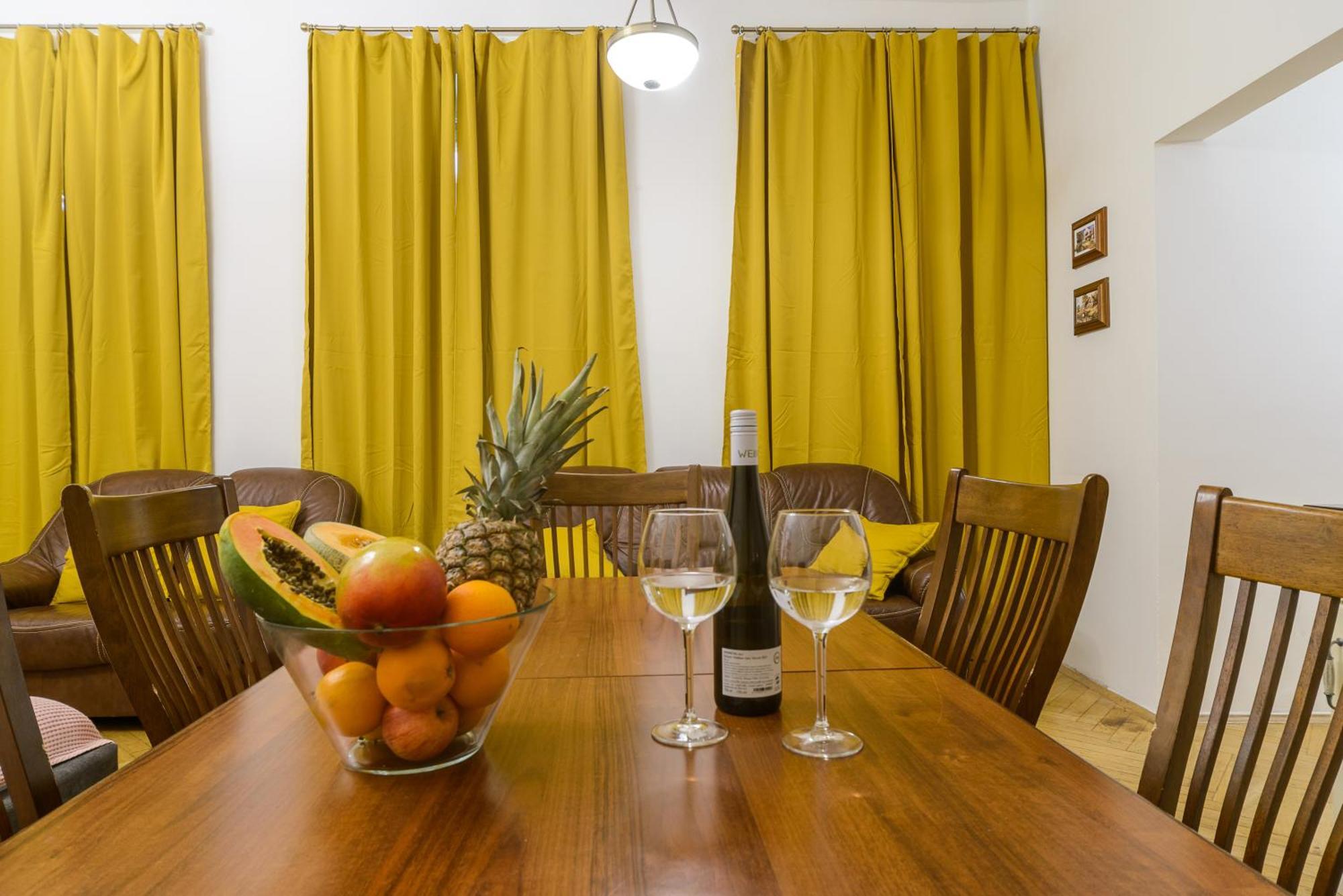Cozy Apartment Near Stefanikuv Most ปราก ภายนอก รูปภาพ